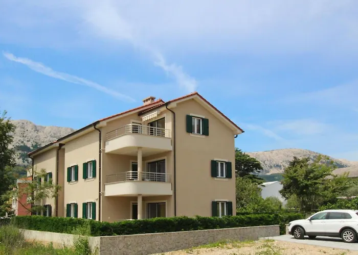 דירה In Mit Terrasse By Interhome *