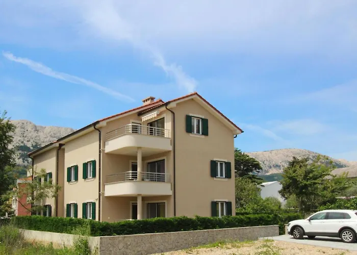 דירה In Mit Terrasse By Interhome