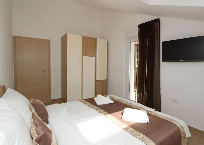 In Mit Terrasse By Interhome *