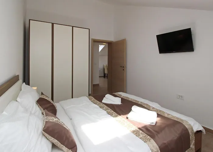 In Mit Terrasse By Interhome Daire *